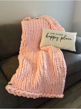 Chunky Knit Throw Blanket - Blush Pink